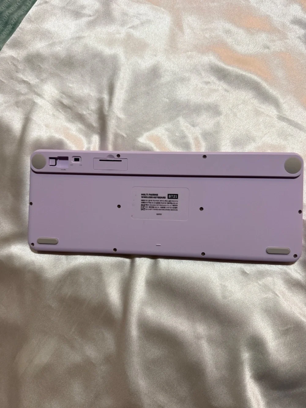 BT21 Cooky Shooky Multi Pairing Wireless Bluetooth Keyboard Purple Korean Englis